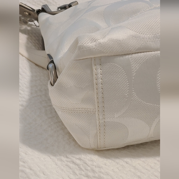 Coach Kyra Signature Messenger Bag White and Silver - Picture 4 of 15